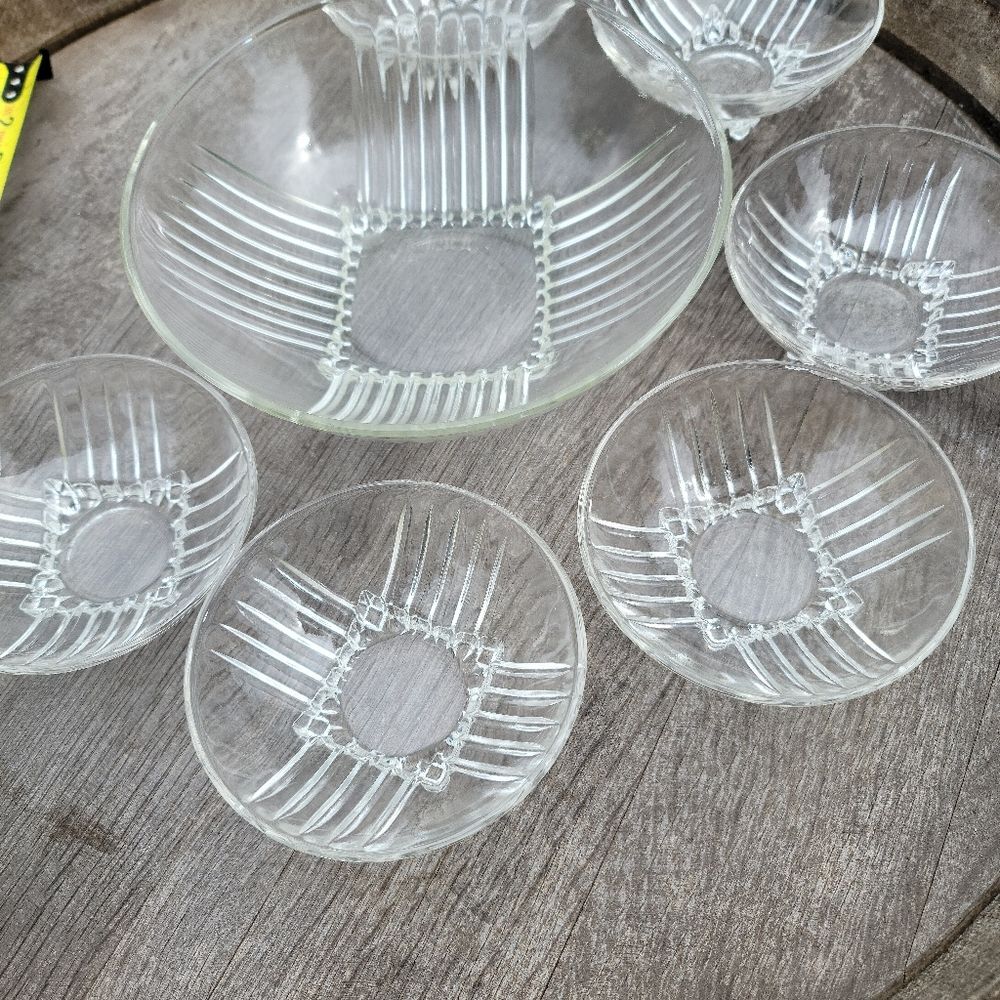 Federal glass serving bowls, with individual portion bowls. Set of 6 sm. 1 Lg.